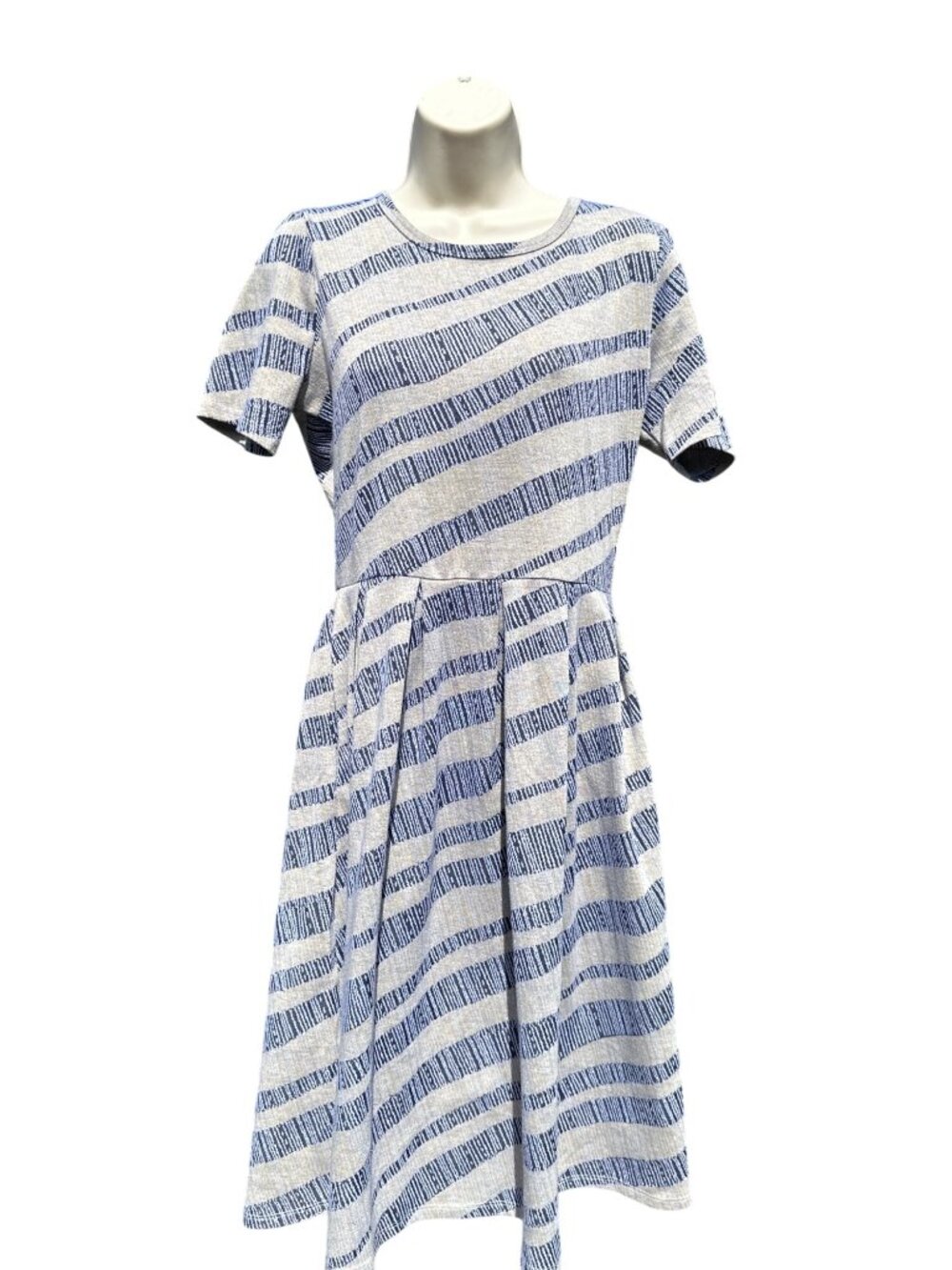 LuLaRoe XL Cream Navy Amelia Striped Pleated Pocket Fit And Flare Midi Dress